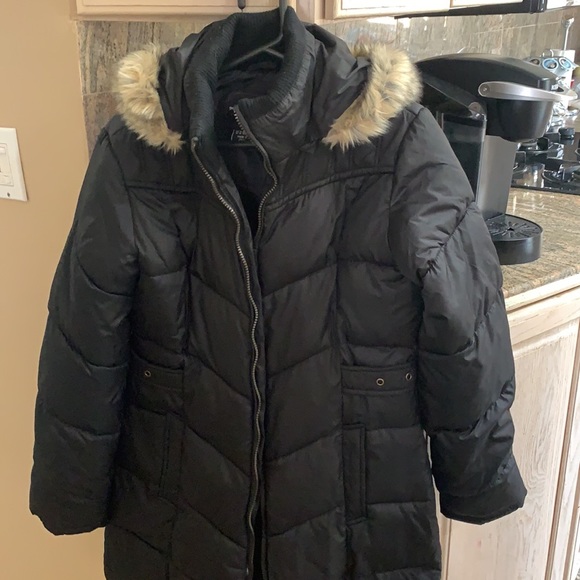 Woman’s winter coat - Picture 2 of 4